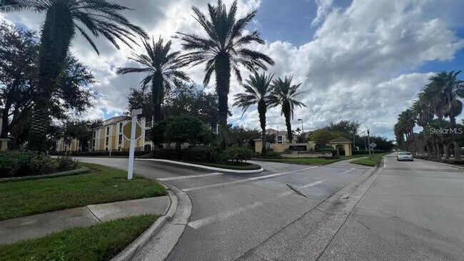 Building Photo - 1150 Lake Shadow Cir