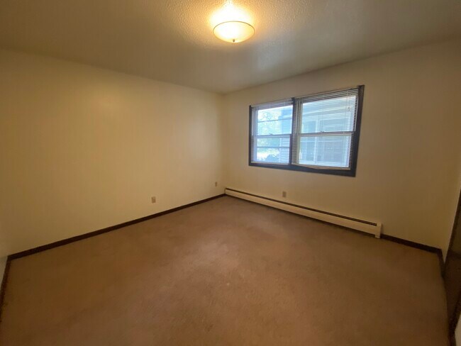 Building Photo - 429