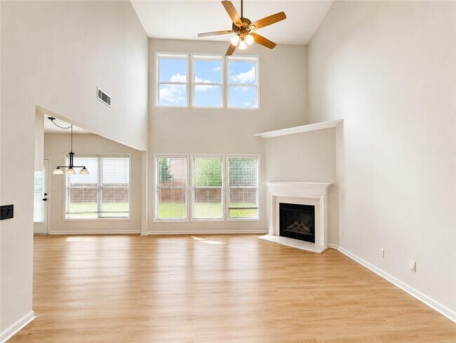 Building Photo - 2252 Jasmine Glen Dr