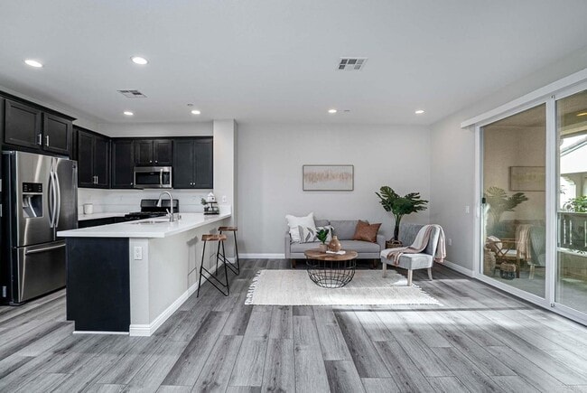 Building Photo - 1585 San Alfonso