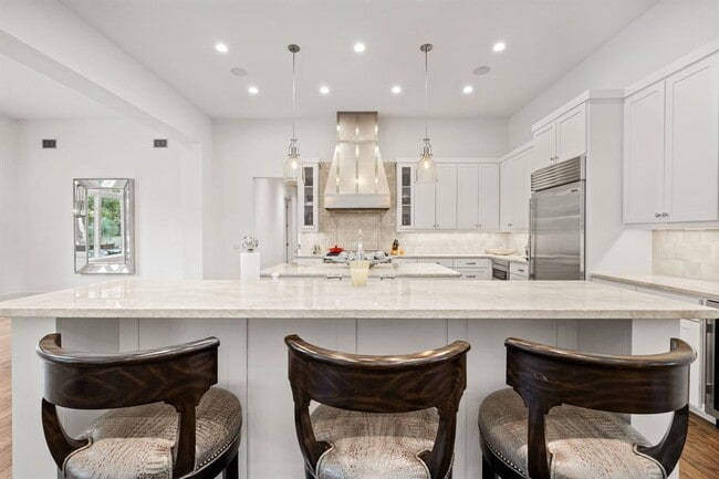 Building Photo - 1909 Knights Chance Ln