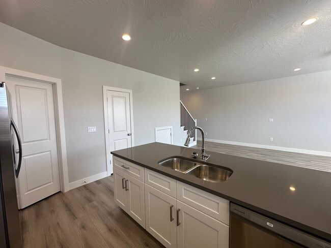 Building Photo - 1131 S 4380 W