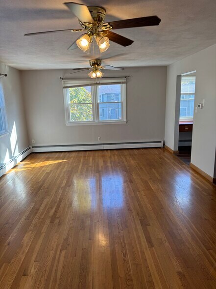 Living Room-1 - 1013 Somerville St