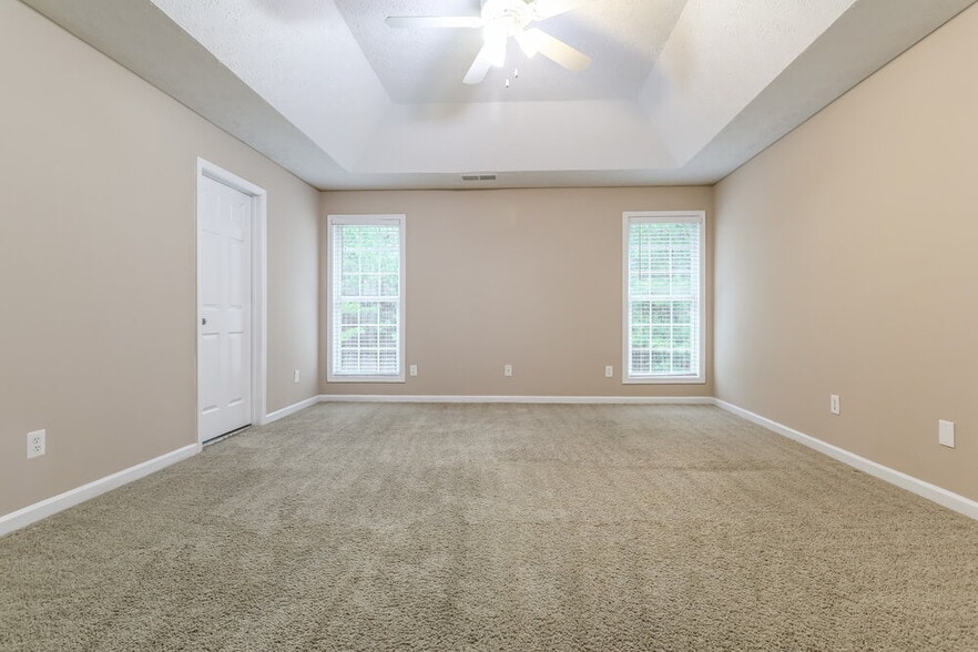 Building Photo - 4670 Duval Point Way SW