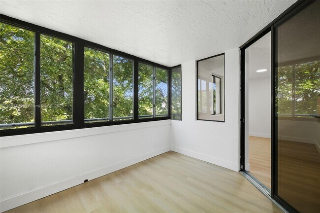 Primary Photo - 8365 SW 152nd Ave