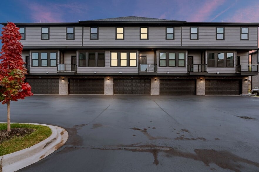 Building Photo - 2845 Summers Pl