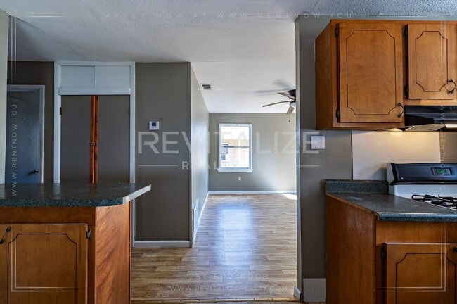 Building Photo - Newly Remodeled 3 Bd / 1 Ba in Moss Point