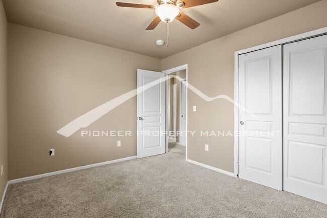 Building Photo - Spacious 4-Bed, 3.5-Bath Home with Walkout Basement, Oversized Deck enclosed yard, AC and 2-Car G...