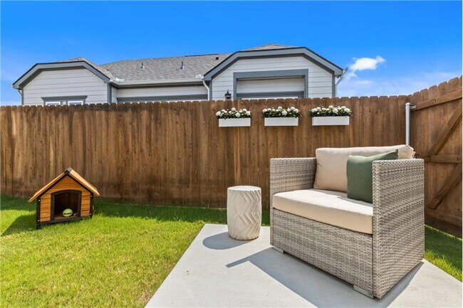 Building Photo - 8524 Creekfield Dr