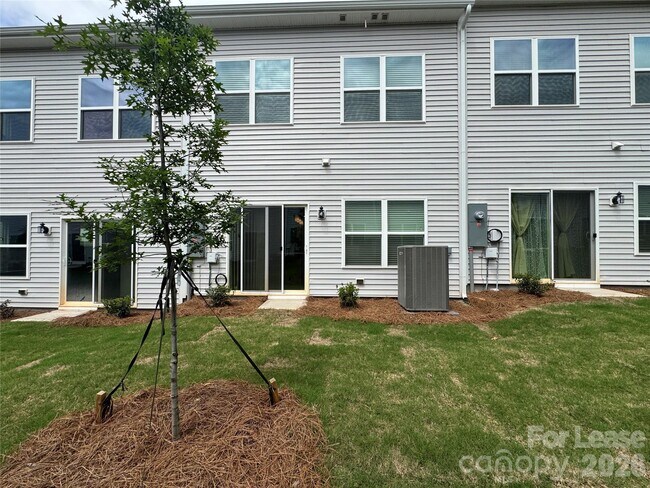 Building Photo - 3021 Kingsfield Rd