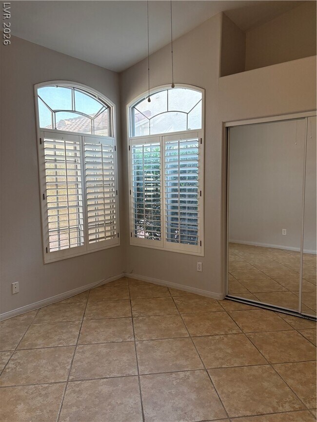 Building Photo - 9986 Catalina Canyon Ave