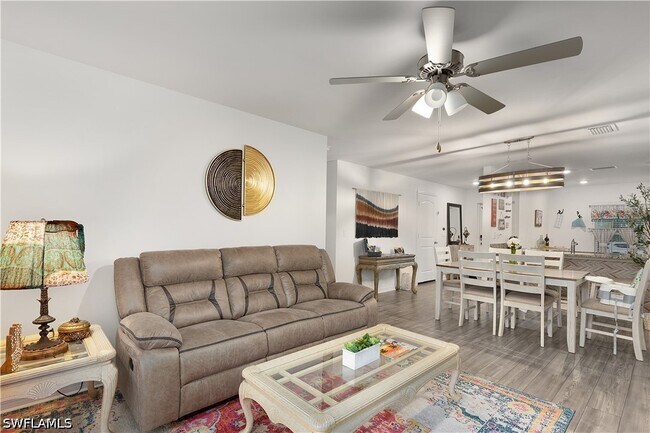 Building Photo - 836 Youngreen Dr