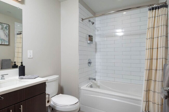 Building Photo - 1363 B Boylston Street-SI ID1533538P