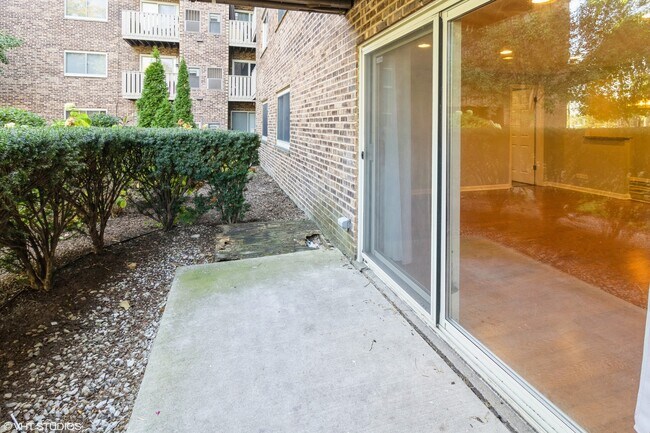 Building Photo - 700 Perrie Dr