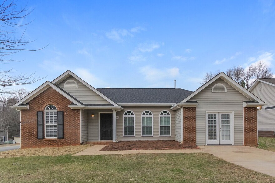 Building Photo - 7218 Kavan Hunter Dr