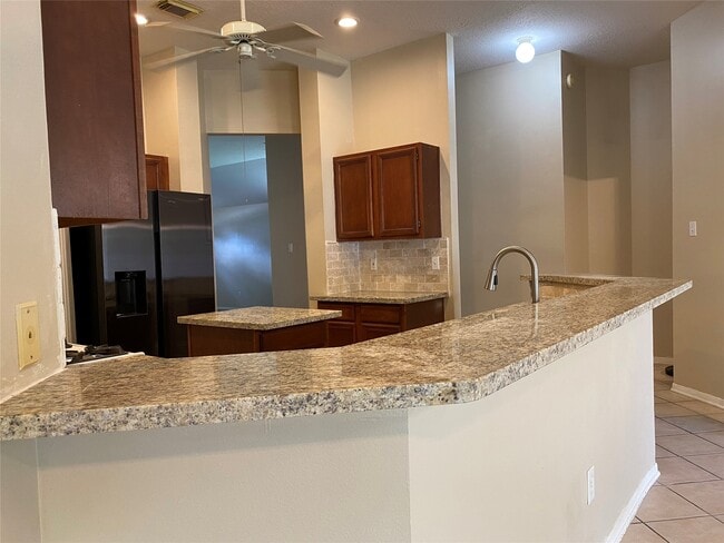 Building Photo - 4401 Egret Dr