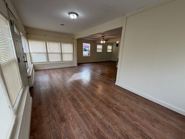 Building Photo - 900 S Mill St