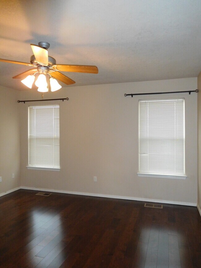 Building Photo - 7519 Treviso Ct NE