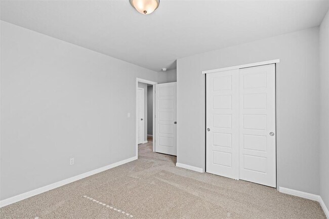 Building Photo - 453 Gaida Loop