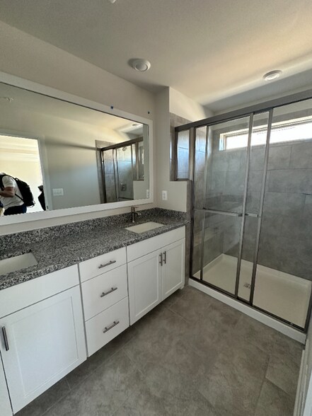 Building Photo - 3615 Artesian Ln