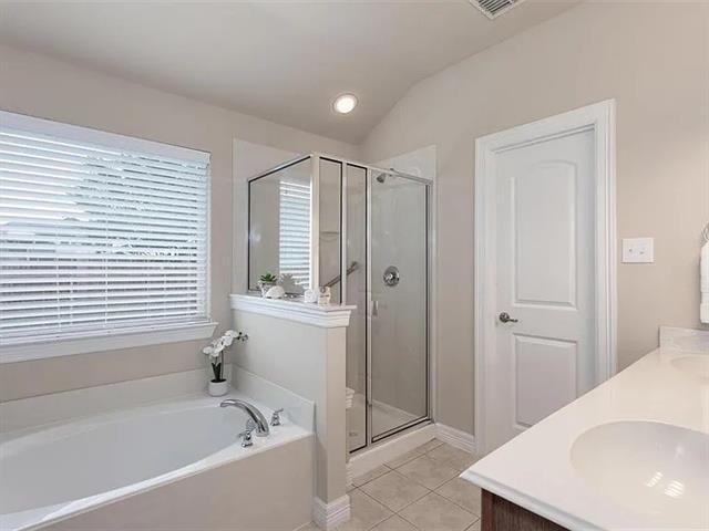 Building Photo - 1524 Toucan Dr