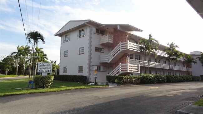 Building Photo - 700 Layne Blvd