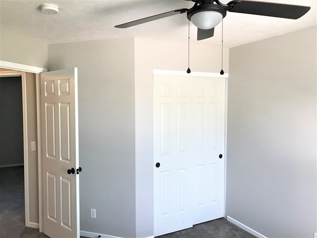 Building Photo - **Coming Soon** 8/1 Move in SW Omaha Charm...