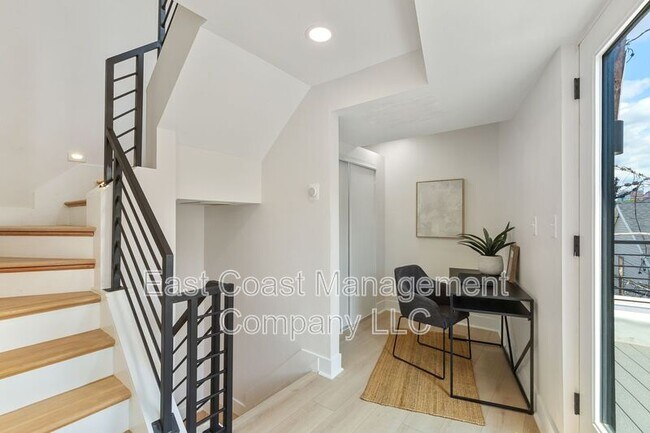Building Photo - 1601 Portugal St