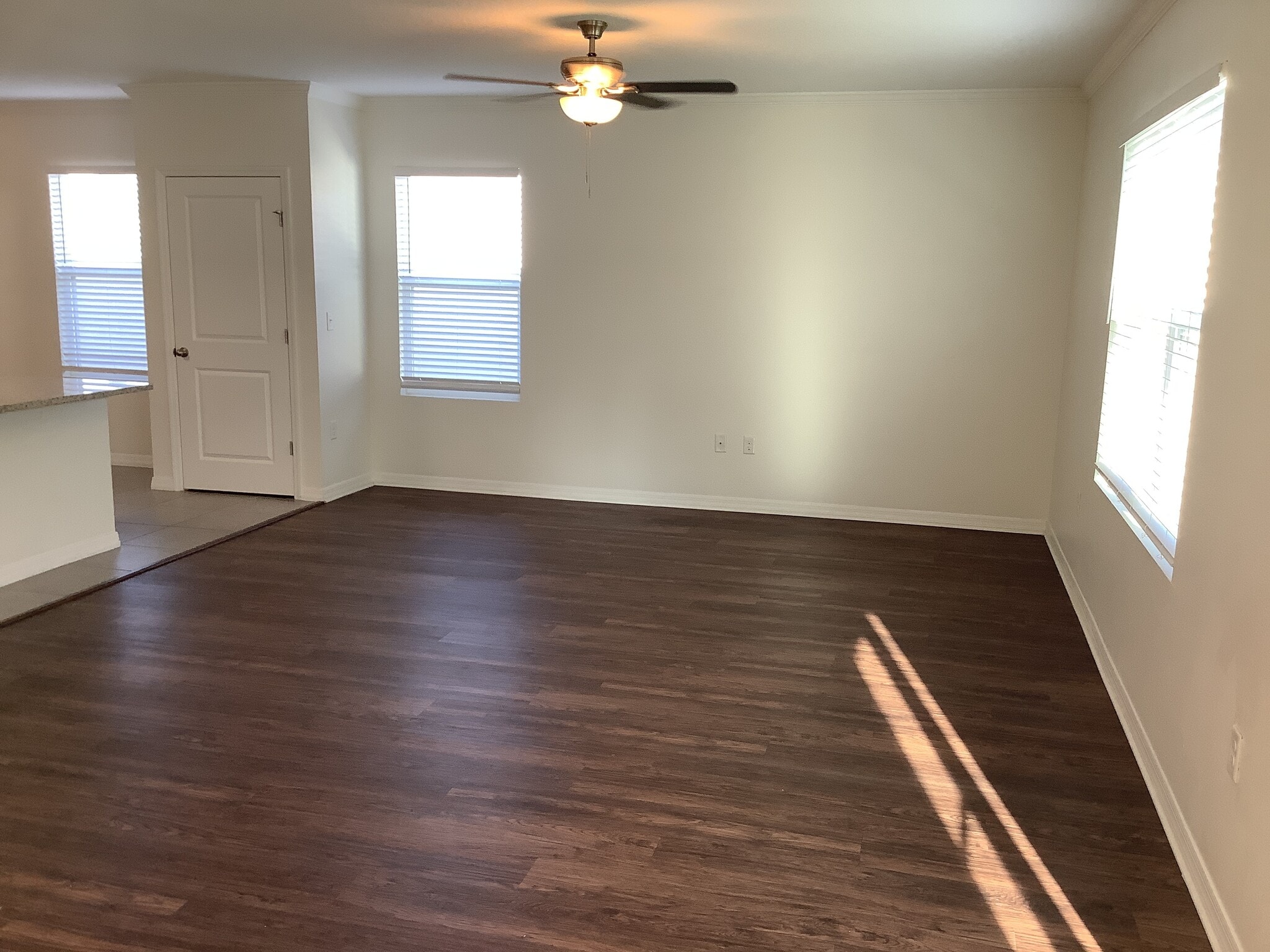 Building Photo - 807 Wiltonway Dr