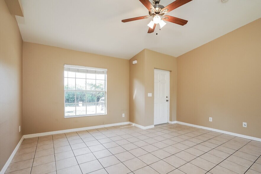 Building Photo - 2916 12th St SW