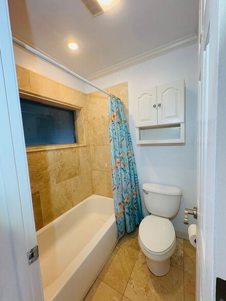 Building Photo - 14244 Teewood Ct