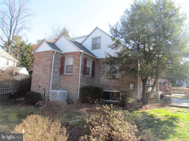 Building Photo - 4415 Fairfield Dr