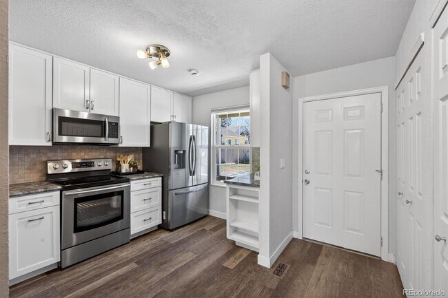 Building Photo - For Rent – $2,195/month | Stanton Farms Townhome in Littleton
