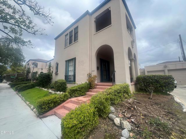 Building Photo - 590 S Oakland Ave