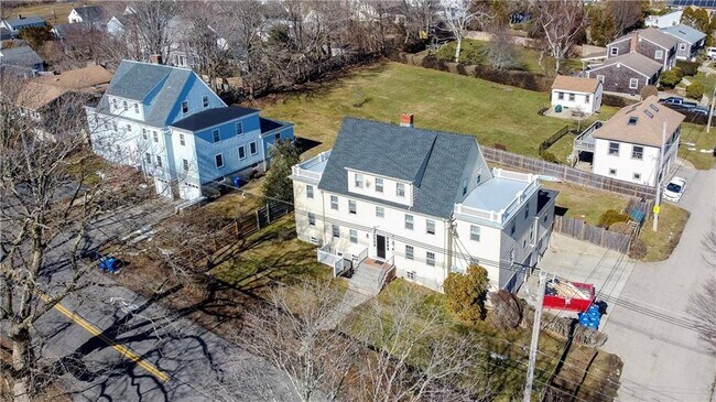 Building Photo - 118 Ruggles Ave