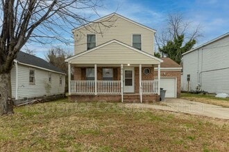 Building Photo - 1010 Quash St