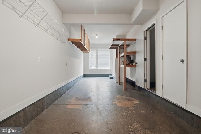 Building Photo - 16199 Columbus Ave