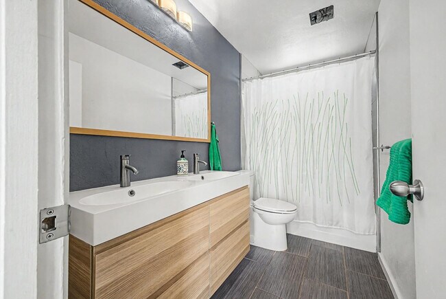 Building Photo - 2800 S Bala Dr