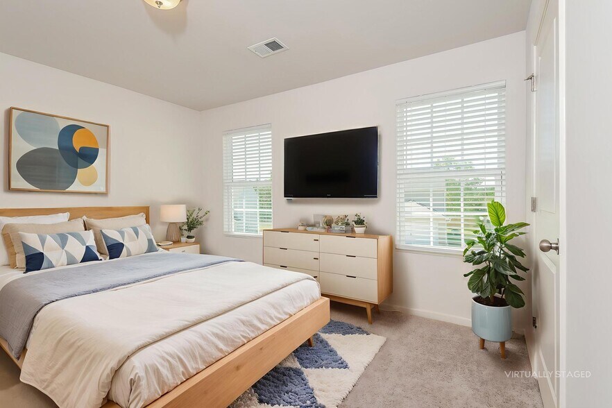 Building Photo - 37 Oxford Ln