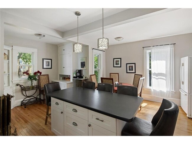 Building Photo - 2713 Garfield Ave