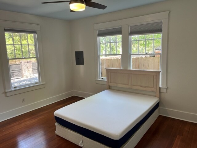 Building Photo - 1239 7th St