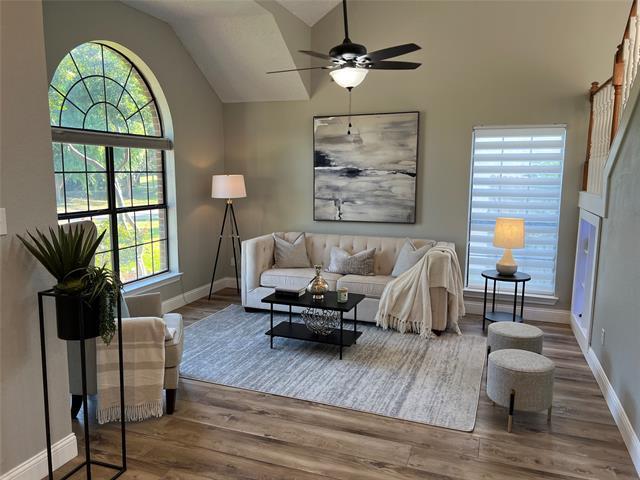 Building Photo - 4313 Kenwood Dr