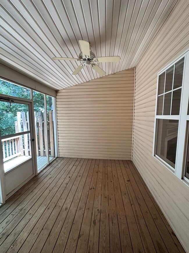 Building Photo - Cute 2BR/2.5BA in Ballantyne