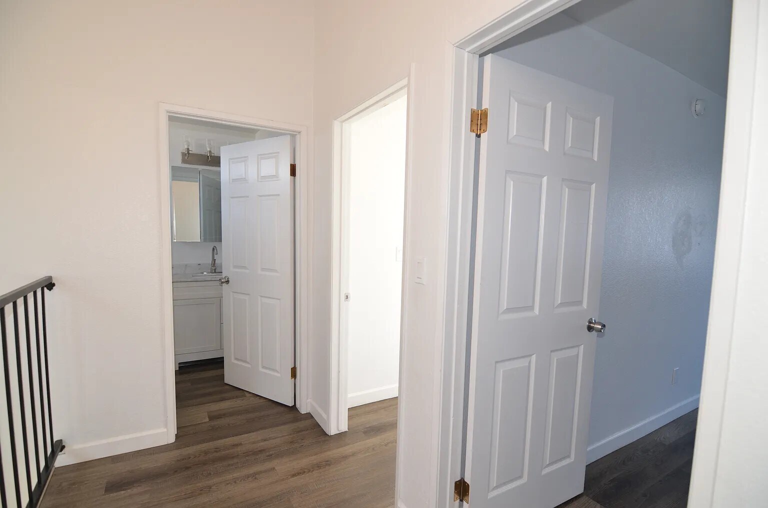 Building Photo - 668 W 15th St