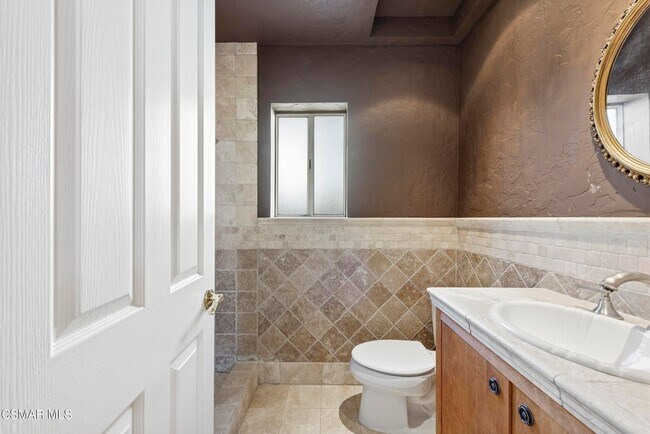 Building Photo - 1811 Fox Springs Cir