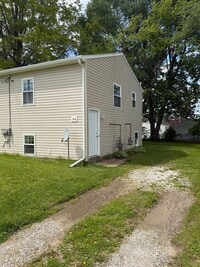 Building Photo - 1103 Stratford St