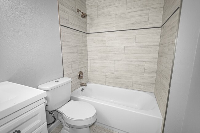 Building Photo - 1315 Alliance St