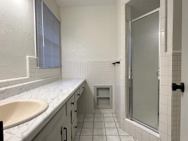Building Photo - 3607 56th St