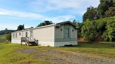 Building Photo - 1617 Nettle Knob Rd