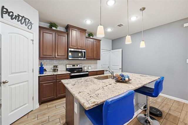 Building Photo - 196 Lady Bird Dr